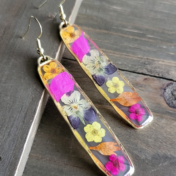 Mixed Flower Resin Earrings- Handmade Earrings- Resin Shapes- Resin Pendants- Re - Picture 6 of 8